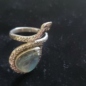 Sterling  silver Snake  Labradorite ring